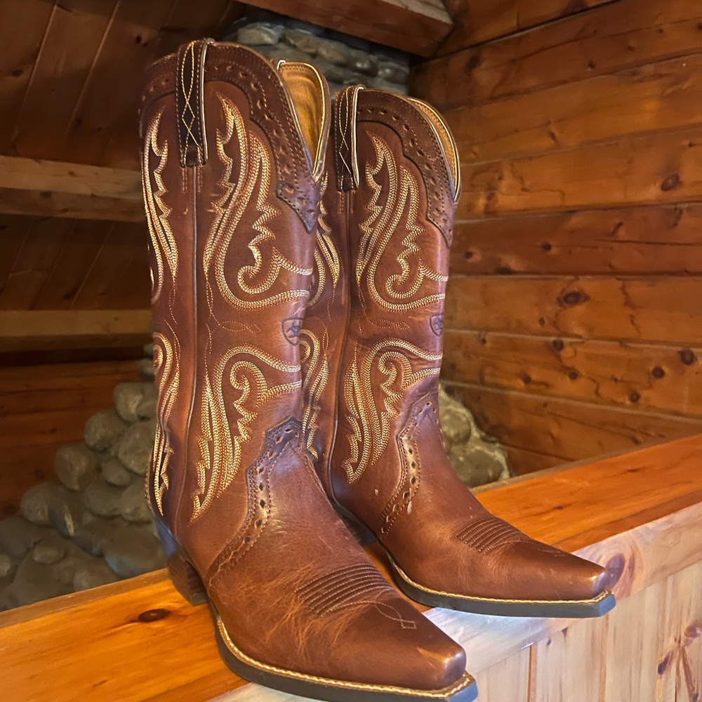 Ariat Tan Leather Cowboy Boots
